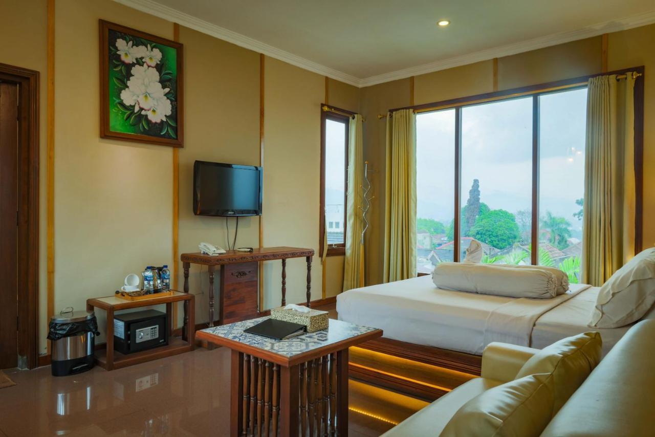 Family Hotel Gradia 2 Batu  Extérieur photo