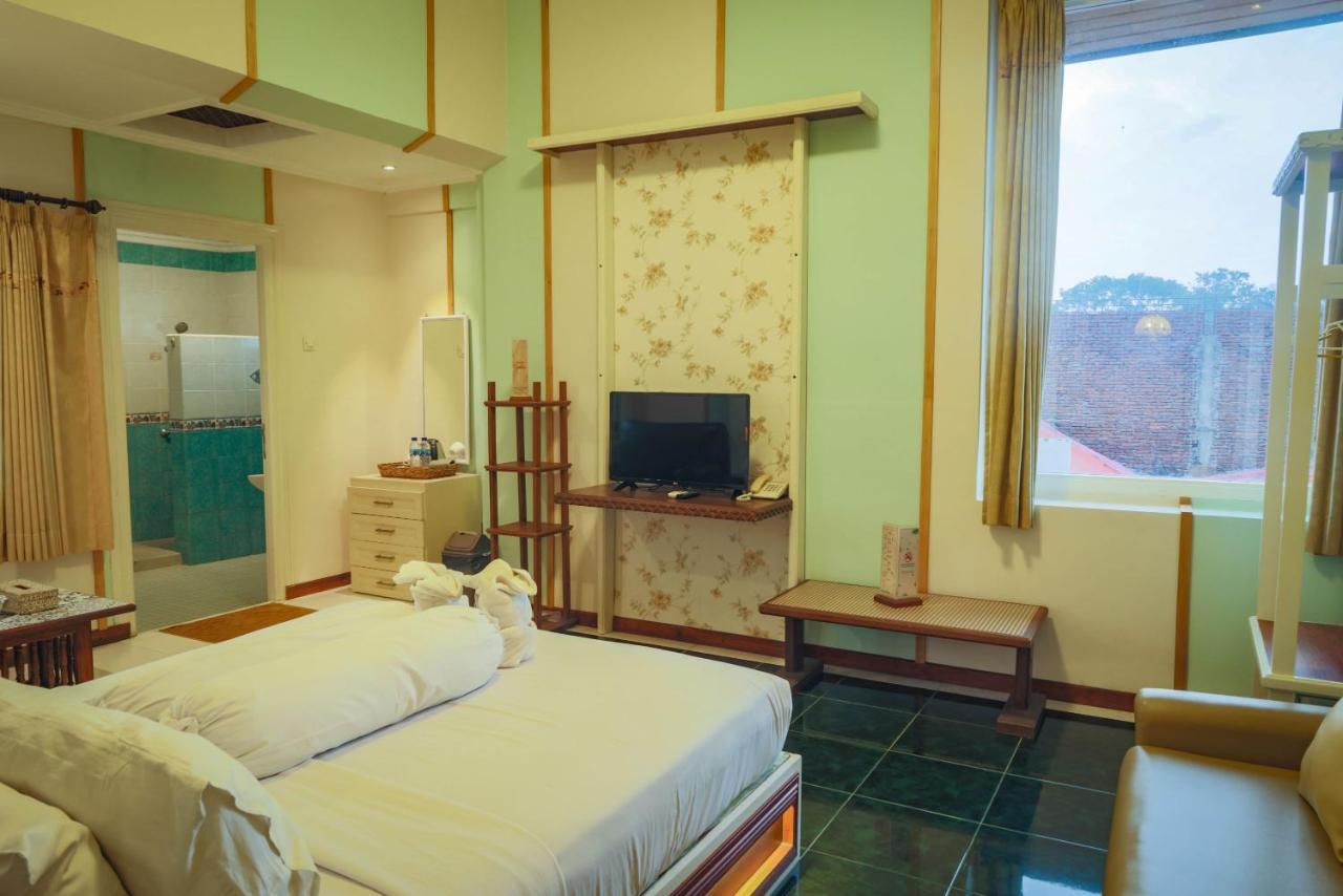 Family Hotel Gradia 2 Batu  Extérieur photo