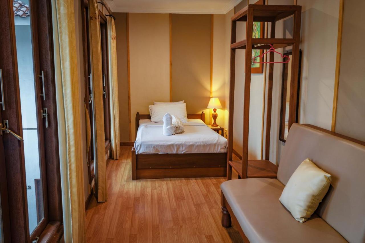 Family Hotel Gradia 2 Batu  Extérieur photo