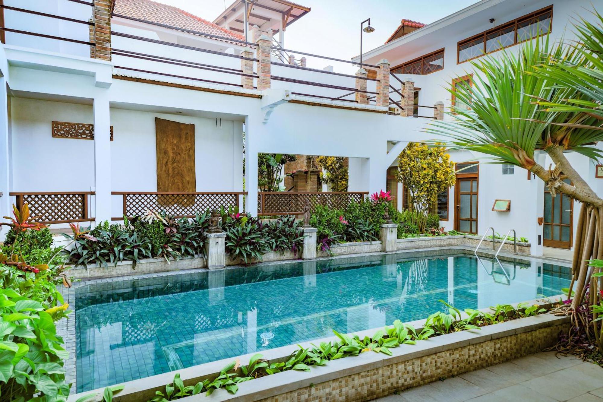 Family Hotel Gradia 2 Batu  Extérieur photo