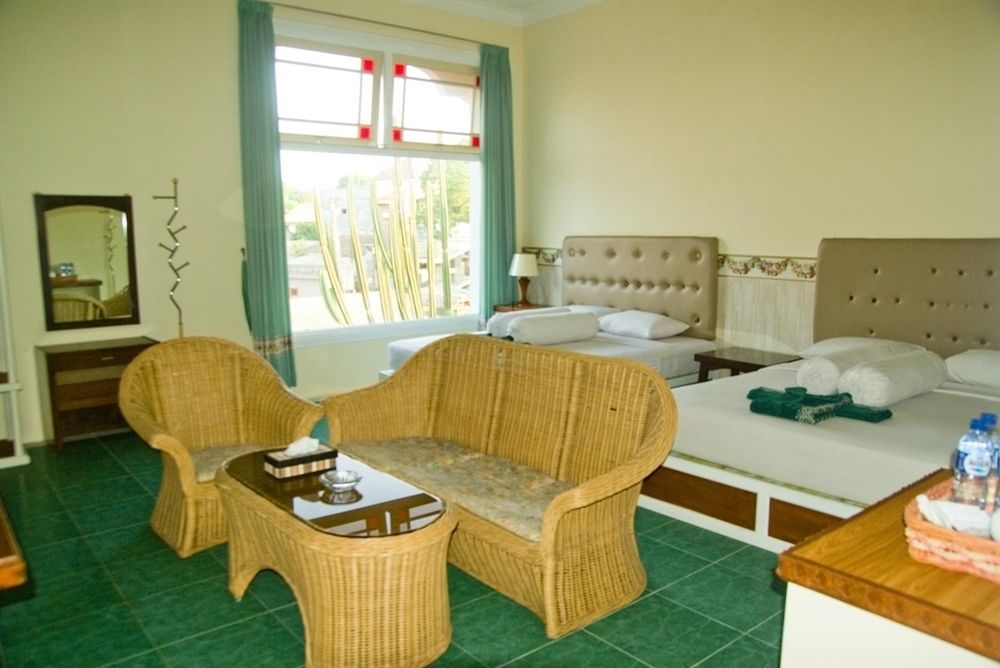 Family Hotel Gradia 2 Batu  Extérieur photo