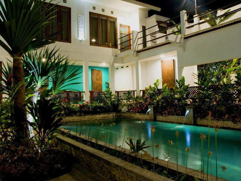 Family Hotel Gradia 2 Batu  Extérieur photo
